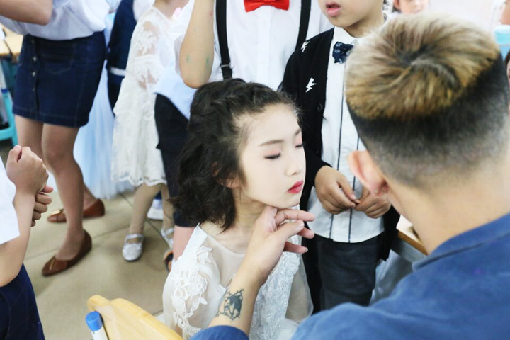 哪怕是班级里的演出，我们也是认真的